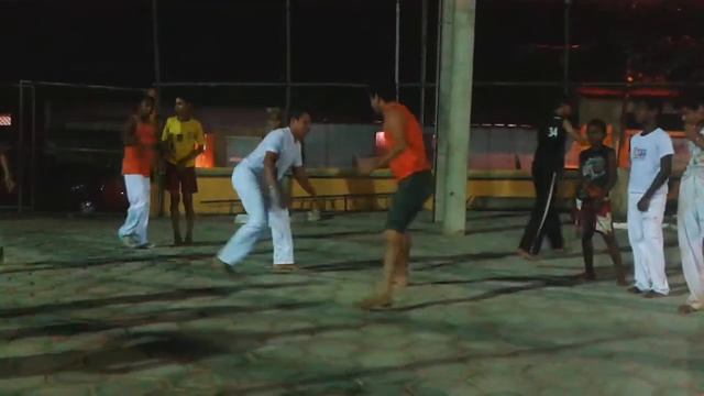 Voltando a boa forma... Sheknah Capoeira смотреть онлайн