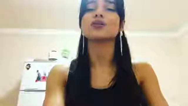 Девушка очень красиво исполняет песню😍👍 смотреть онлайн
