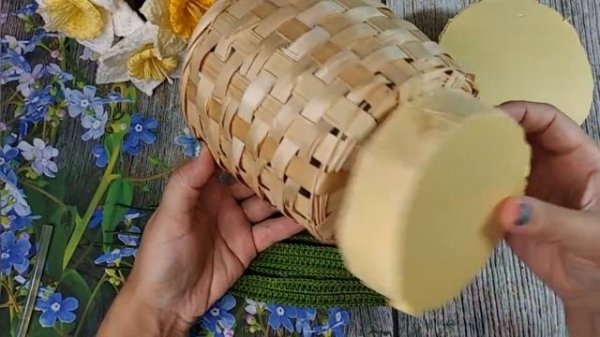 Как фиксировать цветы в кашпо