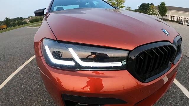 2021 BMW M5 Competition I Motegi Red I Revs I Walkaround смотреть онлайн