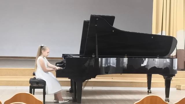 Истомина Есения, Ф. Бургмюллер «Ласточка» ор. 100 № 24 смотреть онлайн