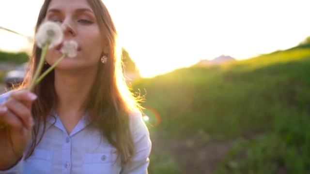 "Улыбаюсь, а сердце плачет" СТИХИ ДЛЯ ДУШИ Автор: Вероника Тушнова. Исполнение и монтаж Татьяна Шад смотреть онлайн