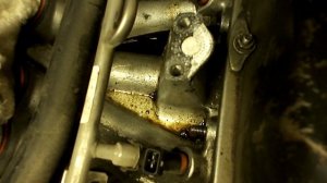 Chevrolet Niva. Масло на впускном коллекторе.