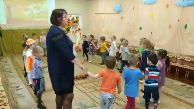 Игра-хоровод "Подарки Осени" смотреть онлайн