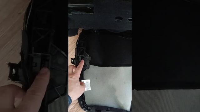 Как снять фиксаторы подголовника ПЕЖО 308 смотреть онлайн