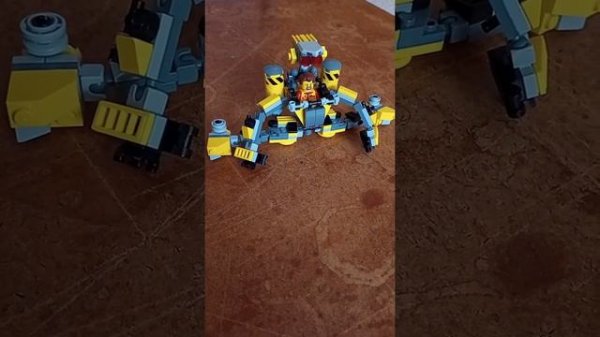 Lego mech (inspired by Chubbybots)