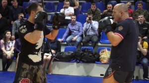 Как бьет Федор Емельяненко? Семинар Федора  по ударной технике! (striking by Fedor Emelianenko)