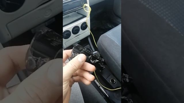 Замена ручки ручника на Приоре (Replacing the handbrake handle on the Priora) смотреть онлайн