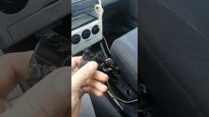 Замена ручки ручника на Приоре (Replacing the handbrake handle on the Priora)