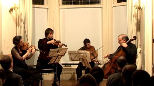 Dante Quartet - Benjamin Britten - Strijkkwartet no.3 opus 94 - Duets & Ostinato.mpg смотреть онлайн