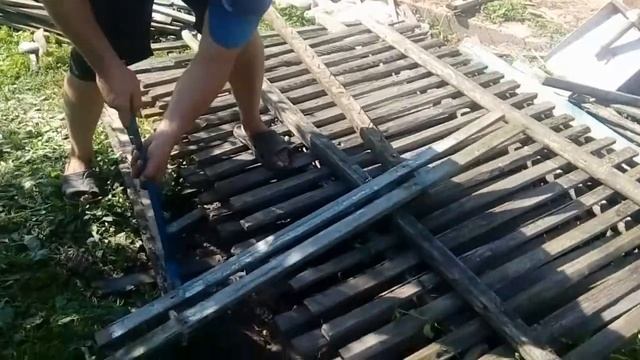 Наводим порядок на участке. Надоел бардак. Начали потихоньку приводить всё в порядок! смотреть онлайн