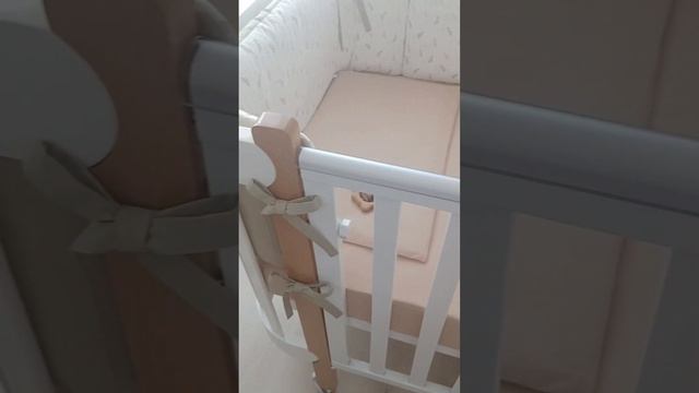 Обзор на комплект бортиков в кроватку Mommy LUX