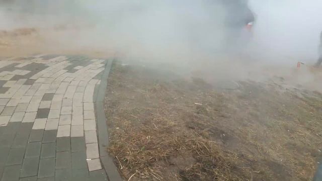 Минск 12.03.17 , в сухорево прорвало трубу горячей и тонущий SAAB смотреть онлайн