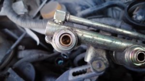 Большой расход топлива. Плохо заводиться на горячую. Меняем форсунки Nissan. Форсунка не держит.