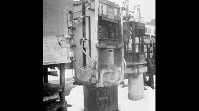 24 in. x 24 in. French Oil 565 Ton Slab Side Press # 1423-11 смотреть онлайн