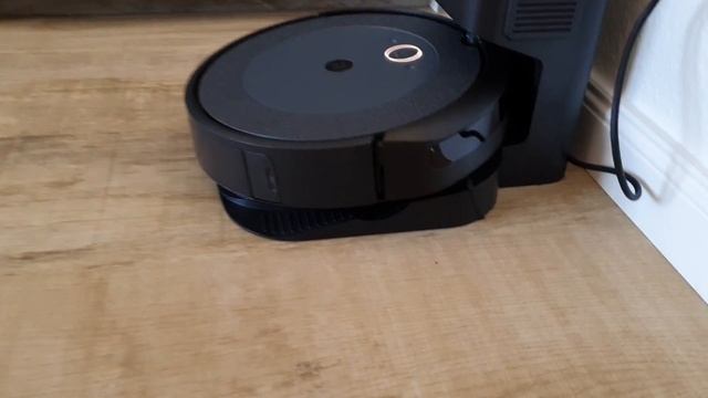 iRobot Roomba i5 / i5+ Saugroboter - Unboxing und Inbetriebnahme | vacuum robot - unboxing + instal смотреть онлайн