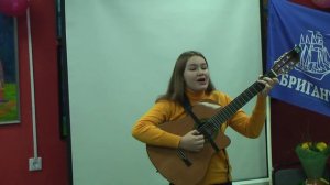Демина Алена. Песня  Уезжаю в Ленинград, автор А. Суханов.