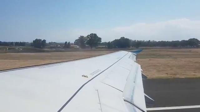 take off da catania airport con vista della meravigliosa playa di catania смотреть онлайн