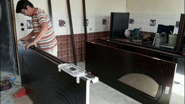 Самая быстрая врезка дверных петель приспособлением Дюшкова