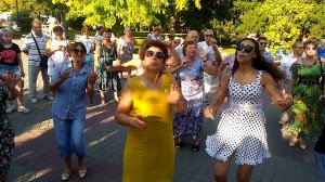Танцы на Приморском бульваре - Севастополь - 11.08.19 - День Строителя - Певец Сергей Соков