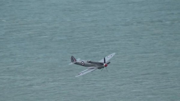 Rolls-Royce Merlin Spitfire vs Rolls-Royce Griffon Spitfire " Which Sounds the Best? "