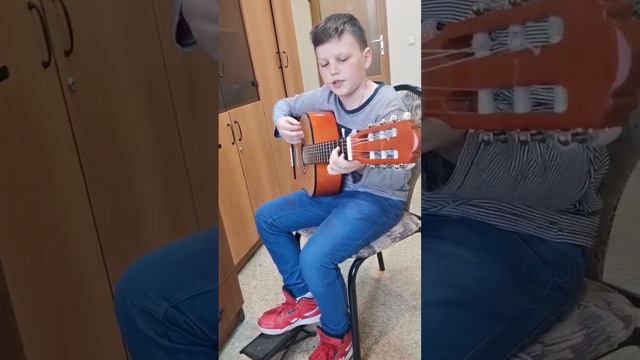 Обучение игре на гитаре в Краснодар - Школа "Лира" смотреть онлайн