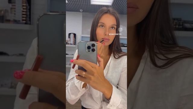 СУПЕР СТОЙКИЙ КАРАНДАШ ДЛЯ ГУБ!?#косметика#топ#хочуврек смотреть онлайн