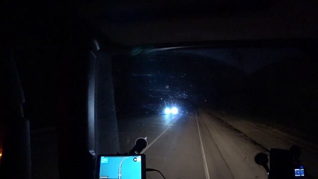 НОЧЬЮ НЕЧЕГО НЕ ВИДНО А УТРОМ СПАТЬ ХОЧЕТСЯ смотреть онлайн