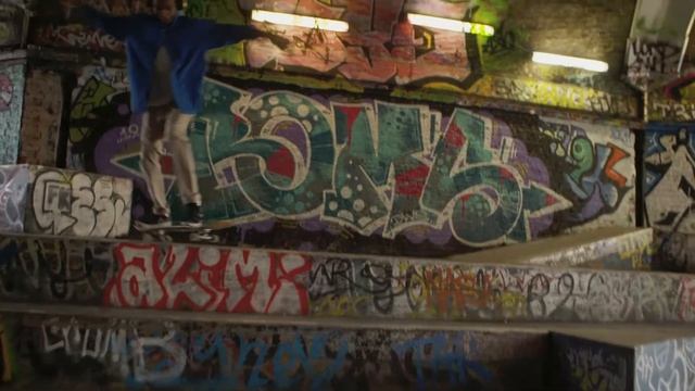 Panasonic M Series Wireless Headphones with Deep Bass (Skater) смотреть онлайн