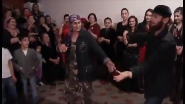 супер лезгинка чеченец зажигает смотреть онлайн