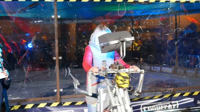 Battlebots Бои Роботов Бронебот 2015 - танцы с роботом Dancing With Robot - 4K LX100