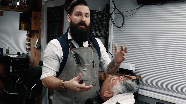 Barbershop Beard Line-Up with a DOVO Straight Razor смотреть онлайн