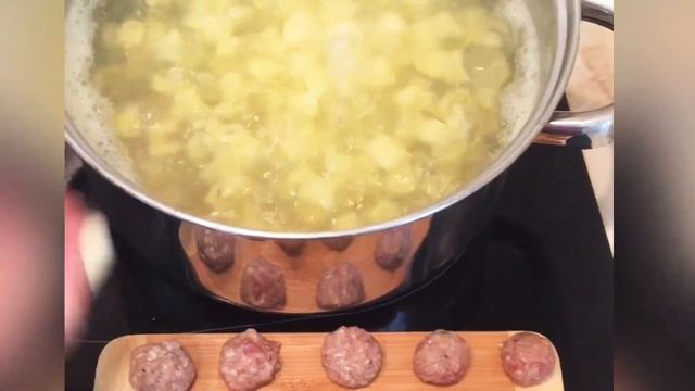 Суп с фрикадельками