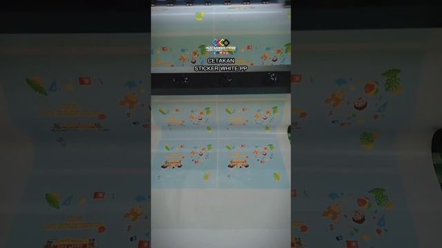 Sticker White PP смотреть онлайн