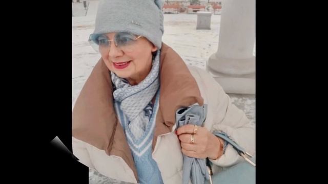 Knitted items in fashinable spring outfits. So many ideas of trendy combinations!👍👍👍 смотреть онлайн