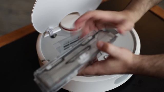 Xiaomi Mi Robot Vacuum Cleaner - Обзор и тест! Умный Робот-пылесос смотреть онлайн