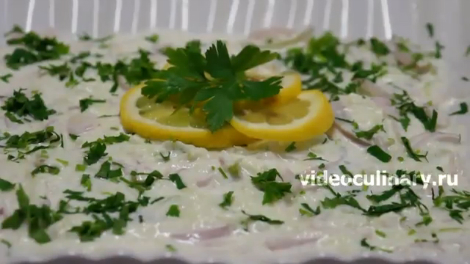 Как приготовить сельдь под сметанным соусом смотреть онлайн