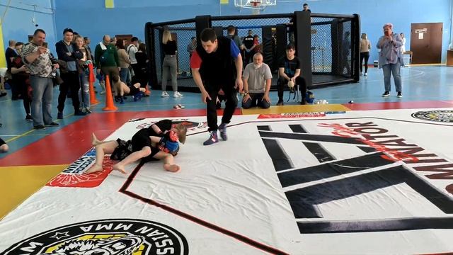 Dominator Extreme Fight 17 -32 смотреть онлайн