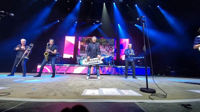 CHICAGO - Saturday In The Park - LIVE!!! @ The Kia Forum In Los Angeles - MusicUcansee.com