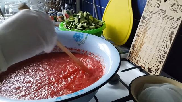 Остренькая закуска, с хрустящими огурчиками смотреть онлайн