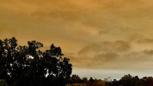 Smoke filled sky's from the Canyon Fire смотреть онлайн