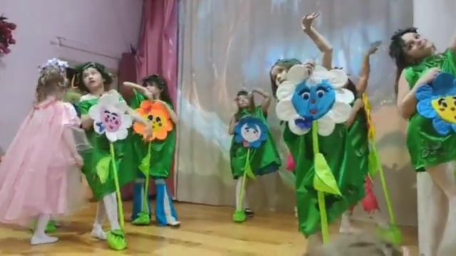 Танец Цветов. театр "Кукляндия" Авторские цветы Майи Родиной смотреть онлайн