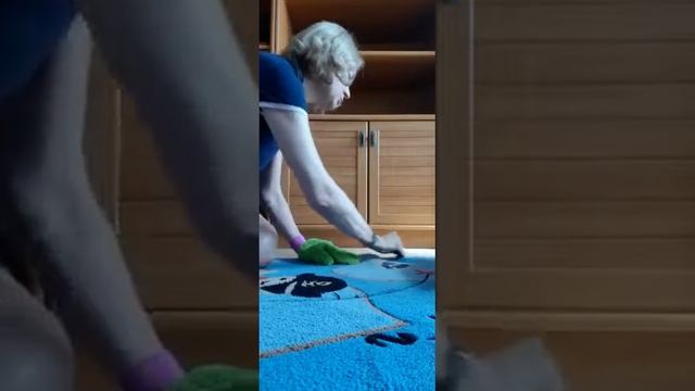 Чистка ковров легко и просто смотреть онлайн