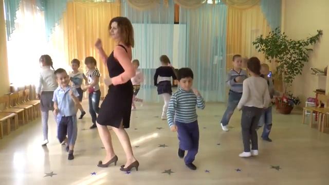 Коммуникативные танцы-игры как одна из форм работы с детьми дошкольного возраста смотреть онлайн