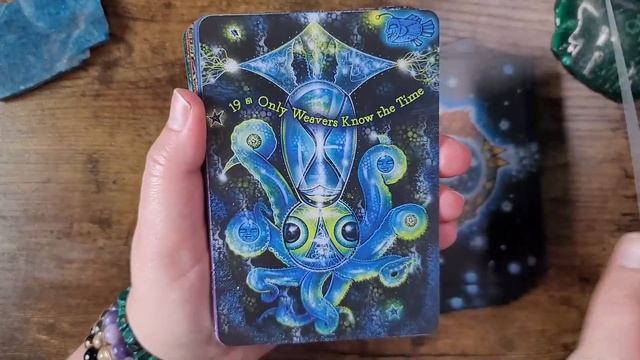 The Dream Weaver's Oracle | Unboxing and Flip Through смотреть онлайн