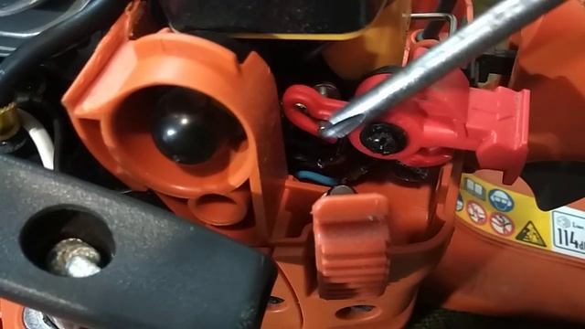 ВМА "Колотик" Ремонт бензопилы Хускварна 140 смотреть онлайн