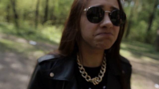 Зинаида, о самом главном. Как пахнут мужские гениталии?!! смотреть онлайн