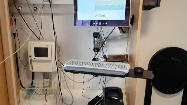 Videos and B-Rolls Hospital Room patient hospital room hospital Monitor смотреть онлайн
