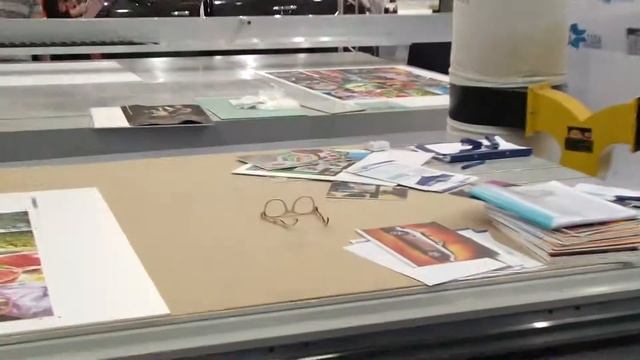 Работа BigZee GL1325 и BigPrinter MAGIC UV на выставке РЕКЛАМА 2013 смотреть онлайн