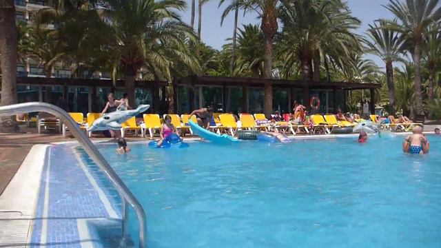 Diezel & Bobby - Hotel Orquidea, Bahia Feliz, Gran Canaria 2013 - Pool Time смотреть онлайн